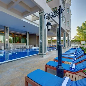 5* Курортный комплекс Sahara &